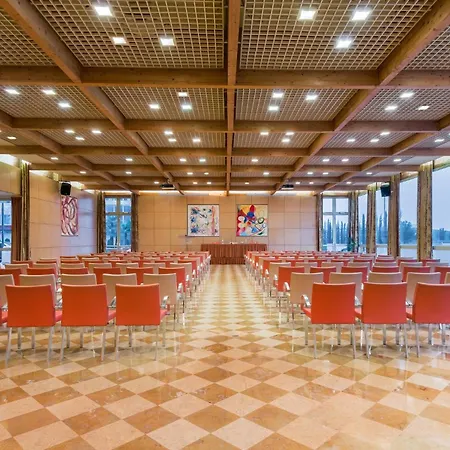 Crowne Plaza Padova By Ihg-2